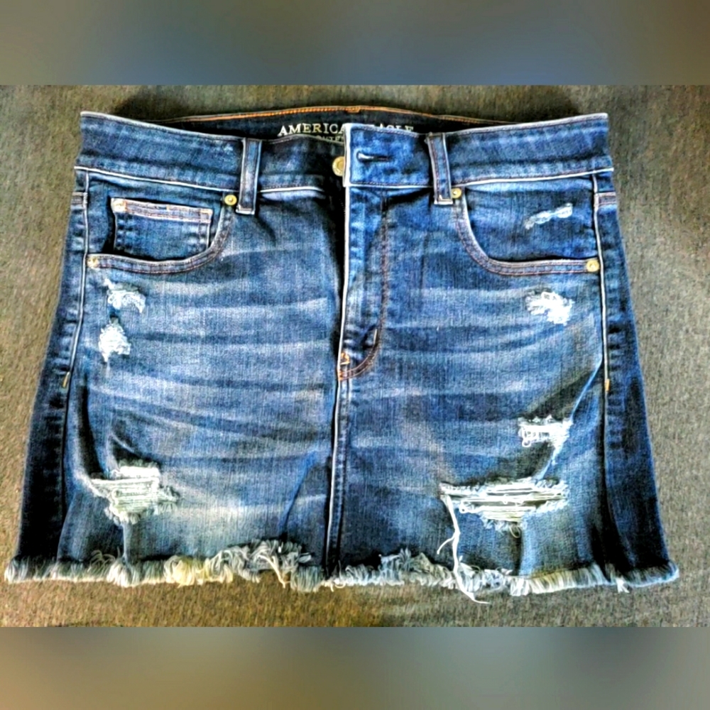 NWOT  American Eagle Mini Skirt